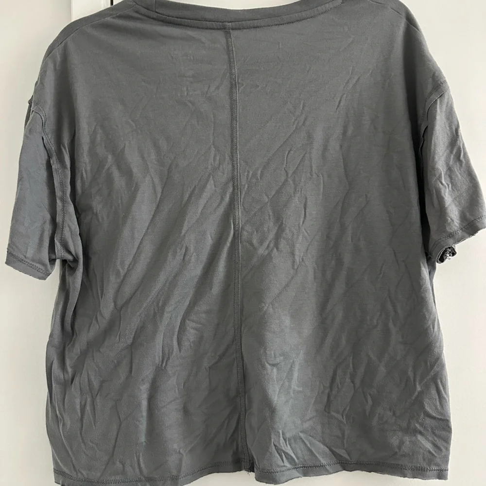 Hello Kitty Grey/Multi Distressed Short Sleeve Sleep T-Shirt. Size M(8-10) - Picture 6 of 11